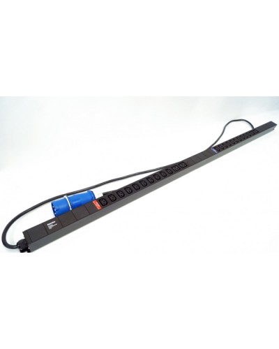 Блок розеток, вертикальный черн Hyperline (SHE-20IEC-4BIEC-32-3PVB) в Новороссийске Блоки розеток Pintop.ru