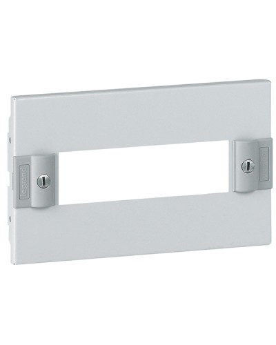 Панель лицевая Legrand 020304 в Новороссийске Аксессуары для стоек и шкафов Pintop.ru