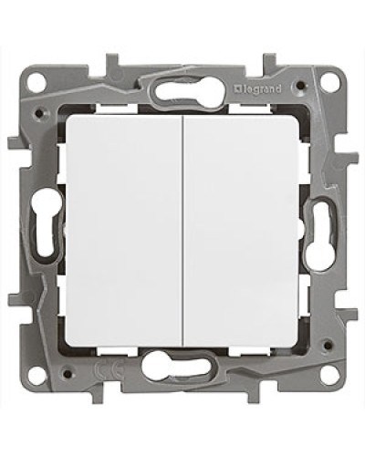 Выключатель двухклавишный 10 AX 250 В белый Etika Legrand 672202 в Новороссийске Аксессуары для кабель-канала Pintop.ru