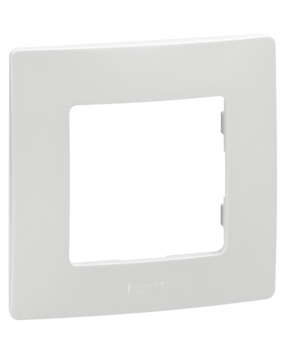 Рамка 1 пост Etika белый Legrand 672501 в Новороссийске Аксессуары для кабель-канала Pintop.ru
