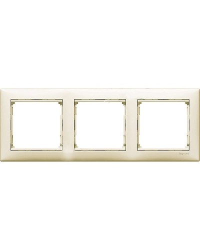 Рамка Valena 3 поста LEGRAND 774353 в Новороссийске Аксессуары для кабель-канала Pintop.ru